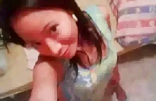 XXX Gadis berlian menguji vagina buatan pada cerita panas ibu mertua pacarnya