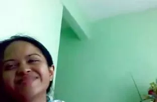 XXX Tiga gadis dan strapon cerita panas janda kesepian