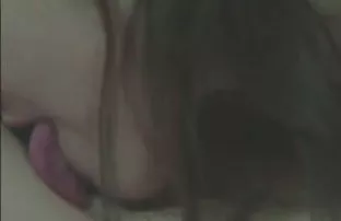 XXX Petugas penerbangan dan cerita panas kontol pembantu menghibur pilot