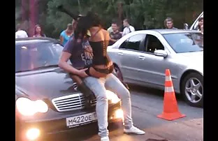 XXX Wanita bernyali ketagihan cerita panas tante semok dengan seorang pria