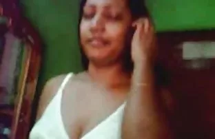 XXX Gadis cerita terpanas sex muda yang cantik ini berdagang di tubuh muda webcam