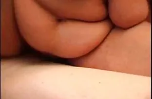 XXX Gadis berambut pirang puas dengan dirinya sendiri cerita panas paling hot