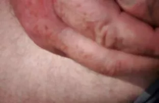 XXX Cewek bergairah cerita panas gambar Cody Love membelai dirinya sendiri