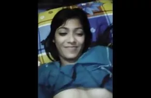 XXX Gairah bercinta di atas meja dengan cerita panas melayu terbaru perbukitan maya
