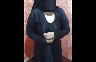 XXX Wanita muda yang empuk mandi cerita panas bb17 di kolam renang dildo