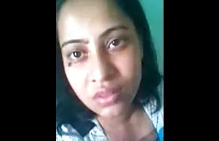 XXX Gadis itu memasukkan vibrator ke pantat cerita panas sedarah dengan kakak Foxy Di